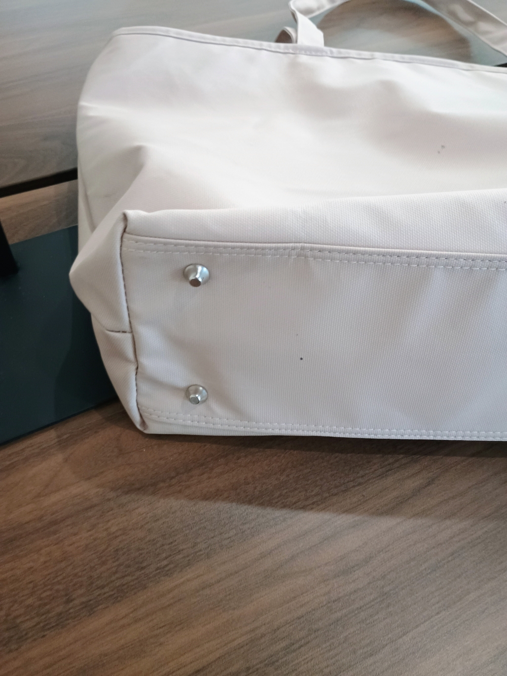 The Sak Everyday Tote Bag in Light Beige - Picture 6 of 10